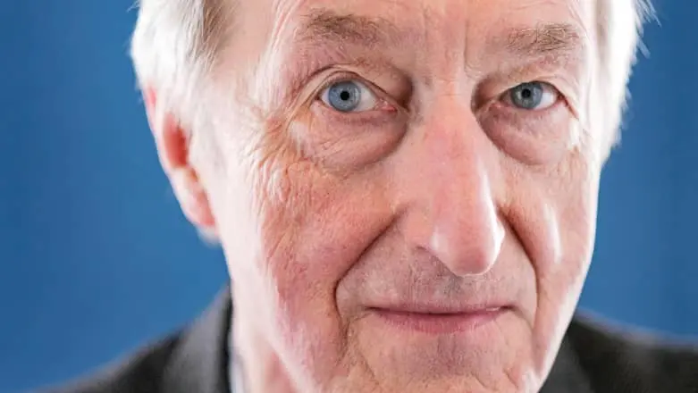 Julian Barnes tire sa révérence : “Un roman parfait, on sait tous que ça n’existe pas”